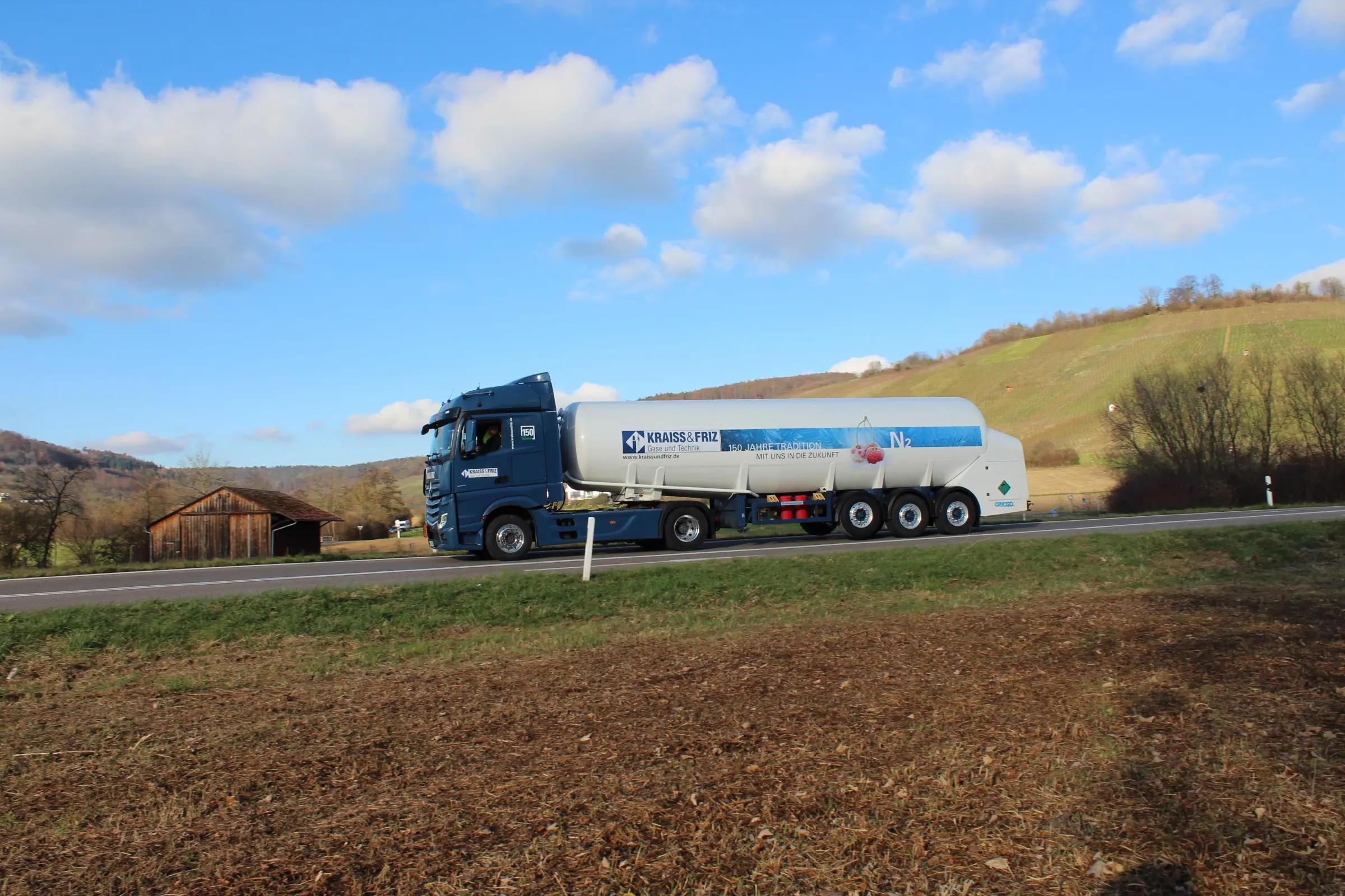 Kraiss & Friz Tankwagen mit vakuumisoliertem Aufliegertank