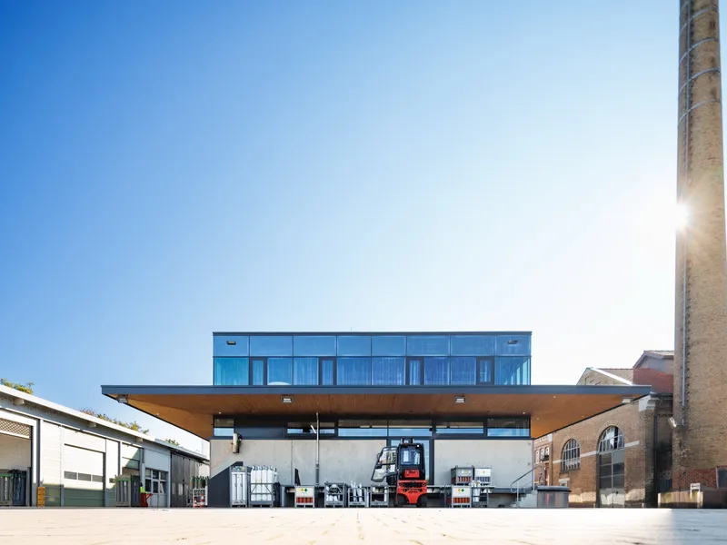 The new plant and office building in Remshalden, completed in 2025
